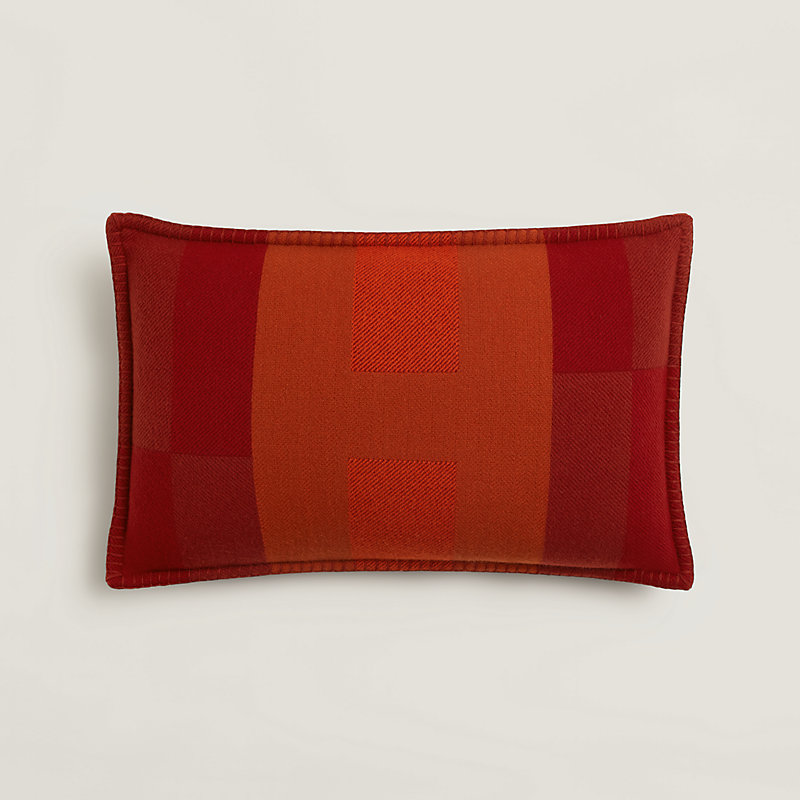 クッション 《Hオリゾン》 MM | Hermès - エルメス-公式サイト